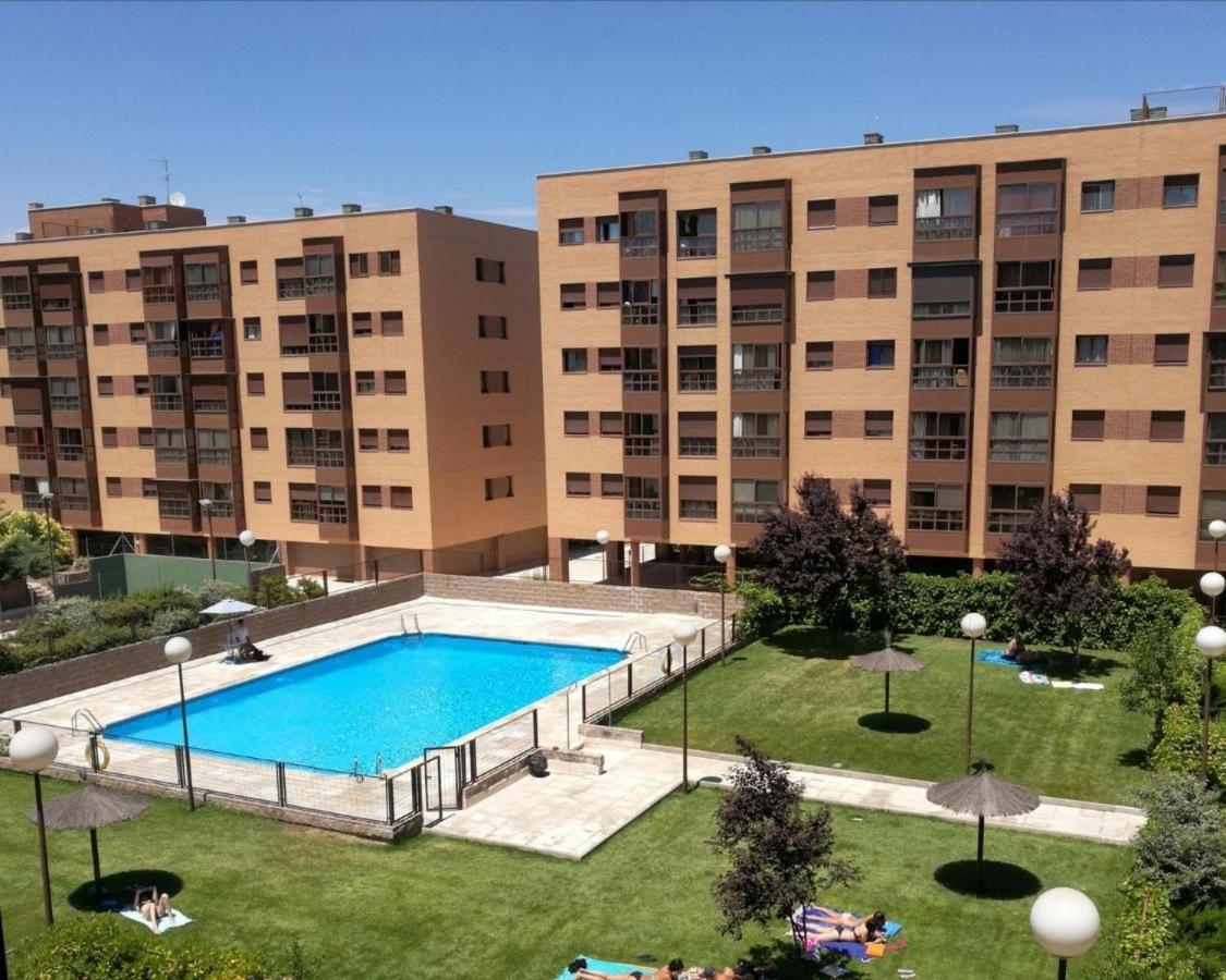 Deyanira Suite, Aeropuerto, IFEMA Madrid Bagian luar foto