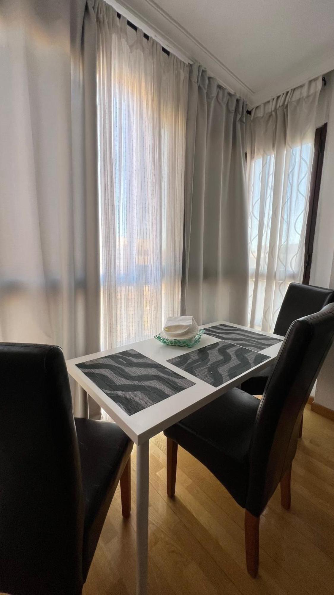 Deyanira Suite, Aeropuerto, IFEMA Madrid Bagian luar foto